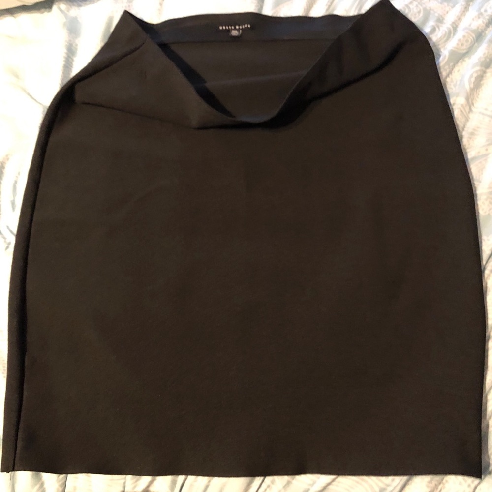 Haute Monde skirt 3x